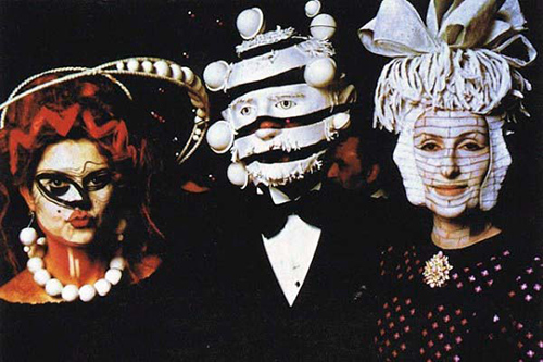 Masks at the Rothschilds 1972 ball Source